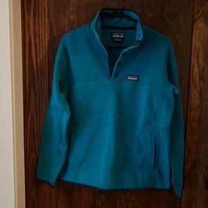 Patagonia Pullover (Women’s Medium)